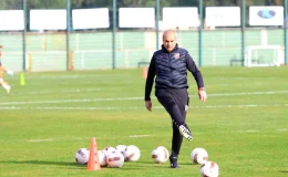 Karşıyaka Teknik Direktörü Erkan Sözeri: Oyuncularımız iyi çalıştı, motivasyonları yüksekti