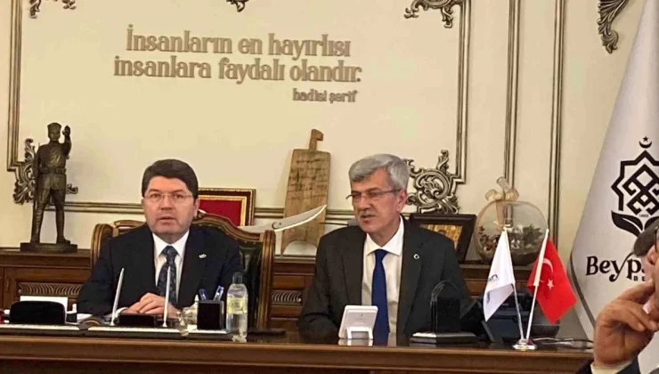 Adalet Bakanı Yılmaz Tunç: Cumhurbaşkanının 5’te 3 çoğunluk durumunda tekrar adaylık yolu açılır