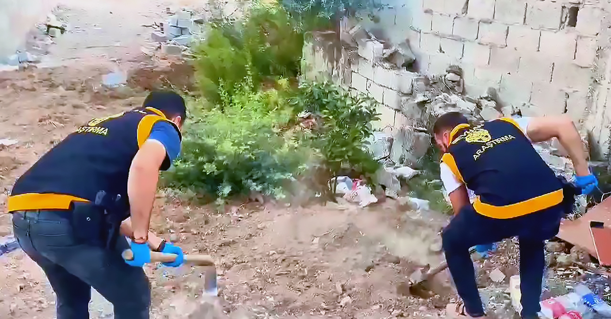 Toprağın altından cephanelik çıktı