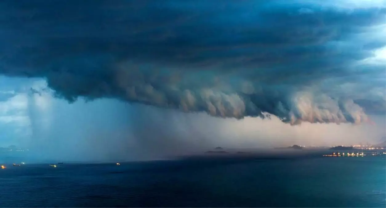 Çin’de Güçlü Tayfun Nedeniyle Tahliyeler Başladı