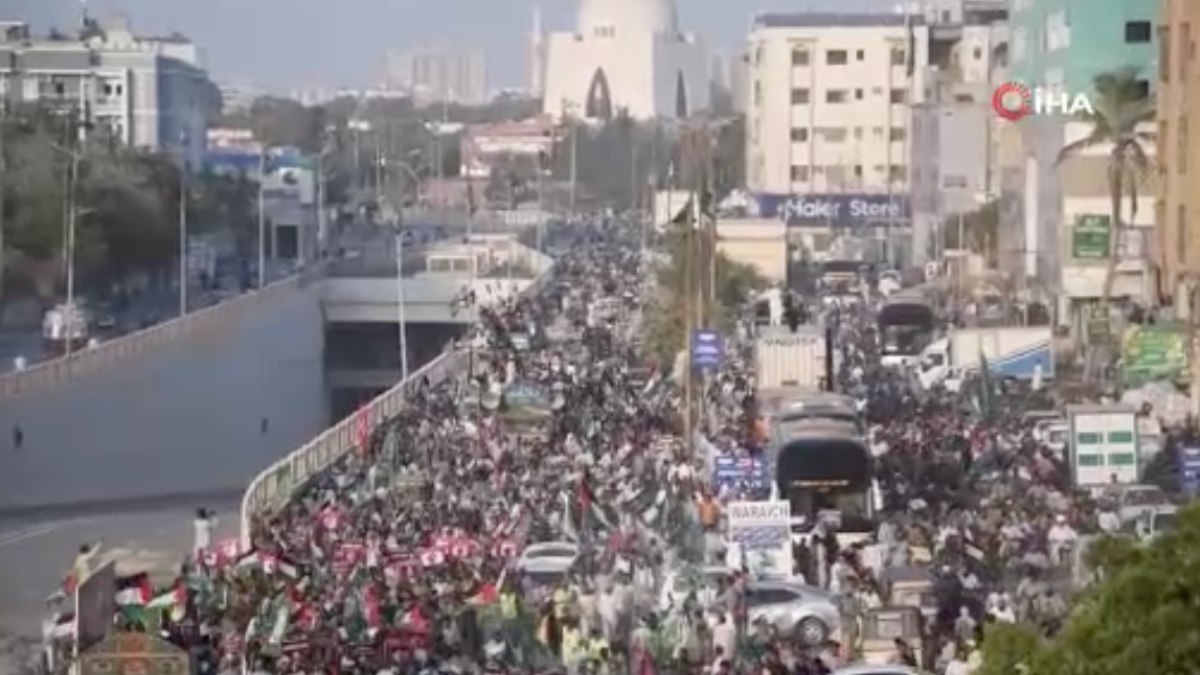 Pakistan’da, Hasan Nasrallah’ın öldürülmesi protesto edildi