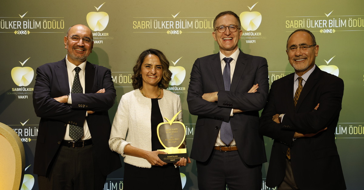 Sabri Ülker Bilim Ödülü’nü Dr. Aydan Bulut Karslıoğlu kazandı