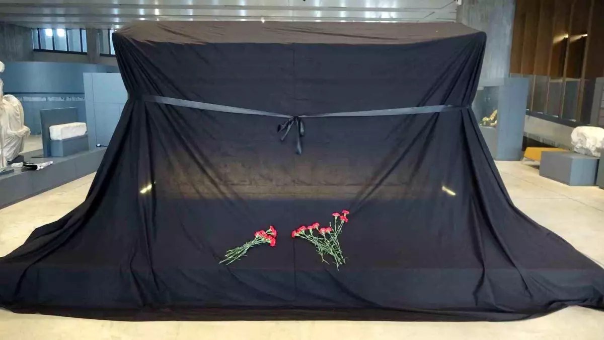 Troya Müzesi’nde Kadına Şiddete Dikkat