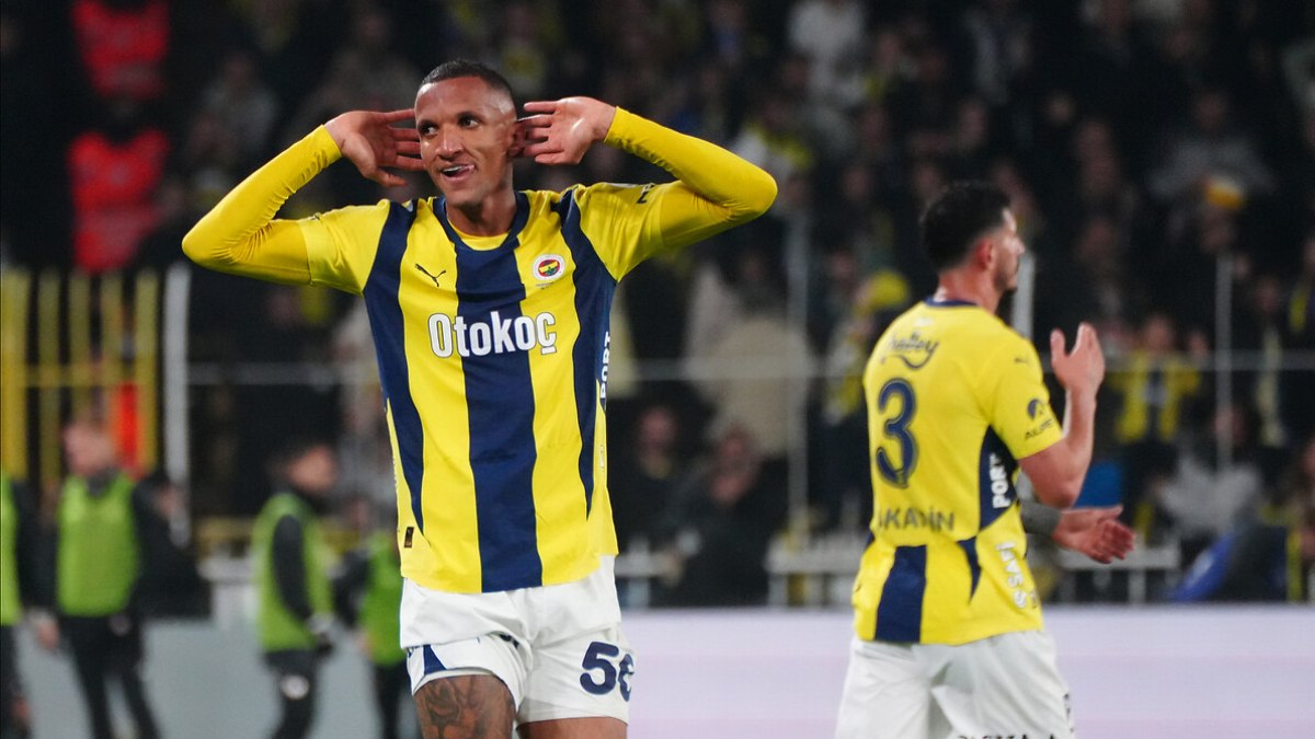 Fenerbahçe’de Rodrigo Becao 6-8 ay yok