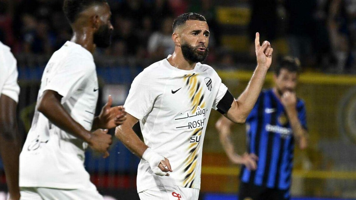 Karim Benzema sezon sonu Real Madrid’e dönecek