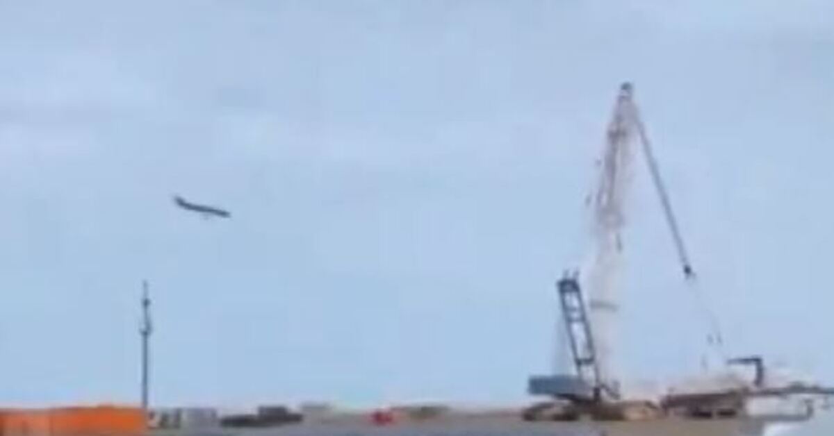 Kazakistan’da yolcu uçağı düştü