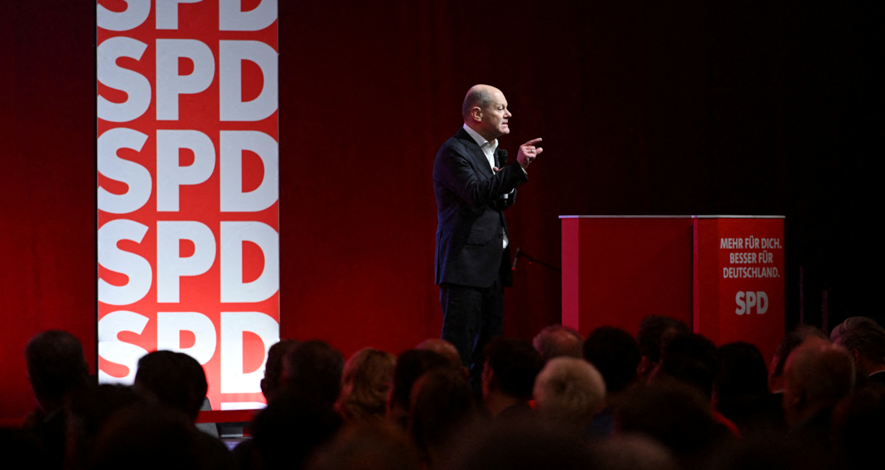 Almanya’da seçimin sonucu şimdiden belli, ancak Şansölye’nin ne zaman başa geçeceği belli değil