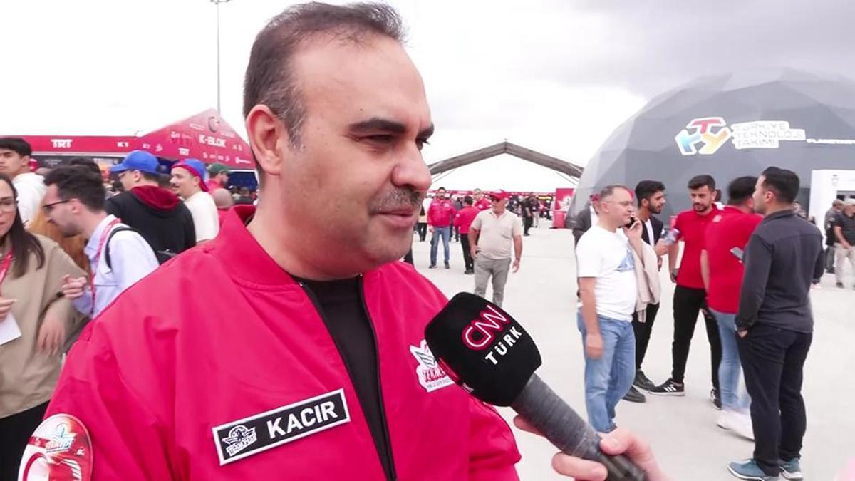 Bakan Kacır TEKNOFEST’te CNN TÜRK’e konuştu: “Yolumuz uzun, hedeflerimiz iddialı”